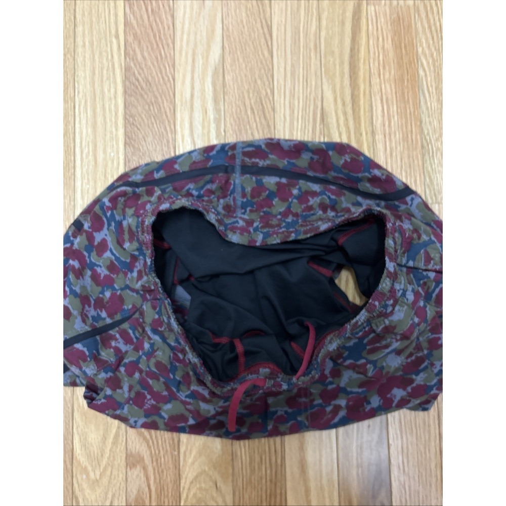 Men's Lululemon Pace Breaker Lined‎ Shorts Red Gray Camo "Mini Urban Leopard" - Picture 5 of 8